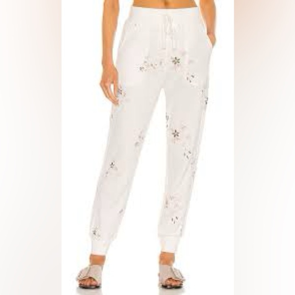 NWT Splendid Love Me embroidered flower joggers size XS.